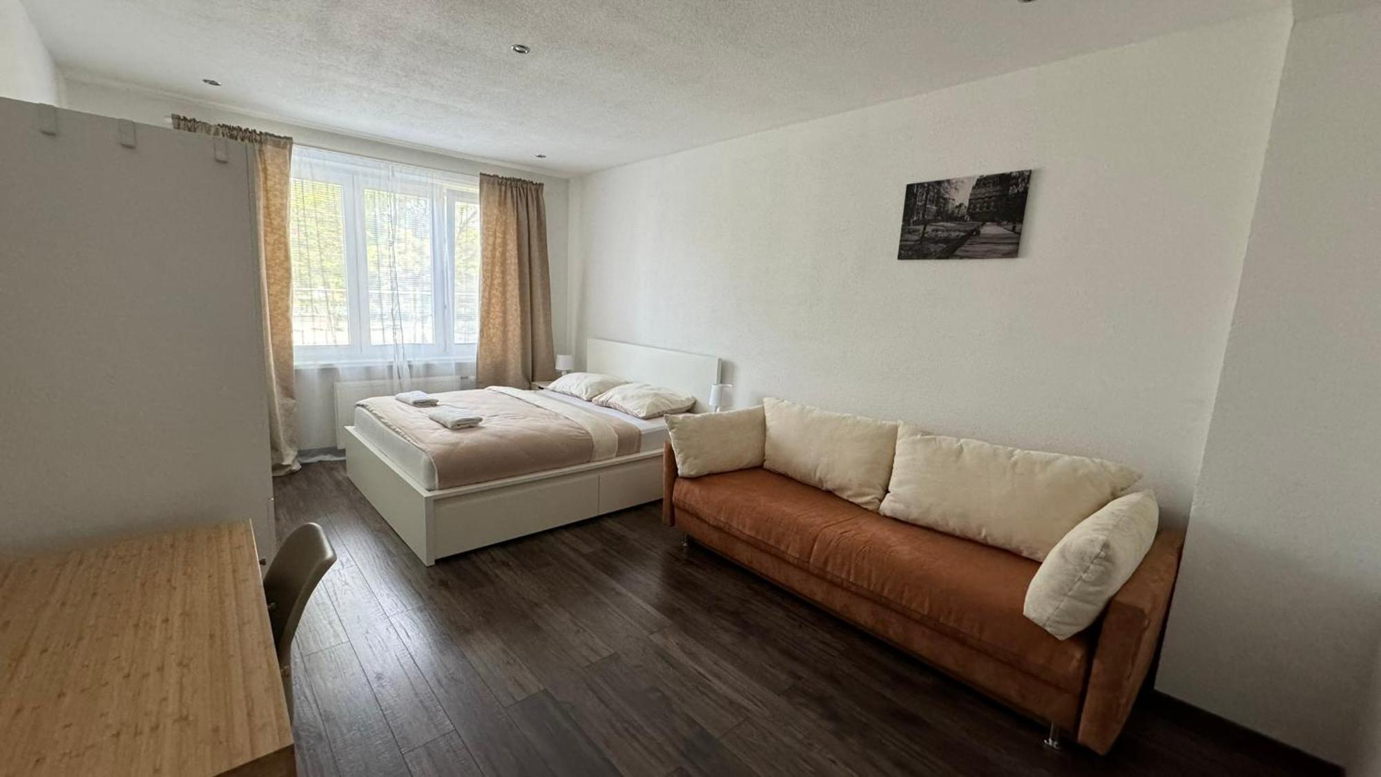 Milde'S Apartment Near The City Center - Hospodarska Street Trnava Exterior photo